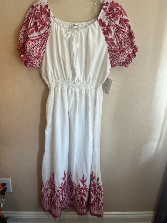 Kindred Dresses & Skirts - Kindred Bravely White Maxi Dress with Red Embroidered Sleeves